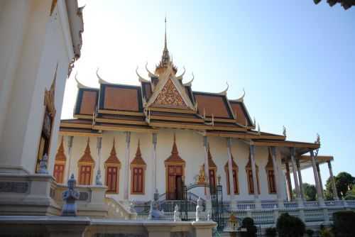 ANGKOR WAT HALF MARATHON 2013